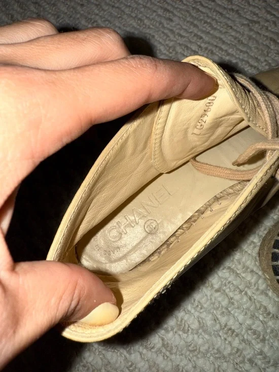 Two-Tone Chanel Espadrille Sneakers - Beige and Black - Picture 4 of 7